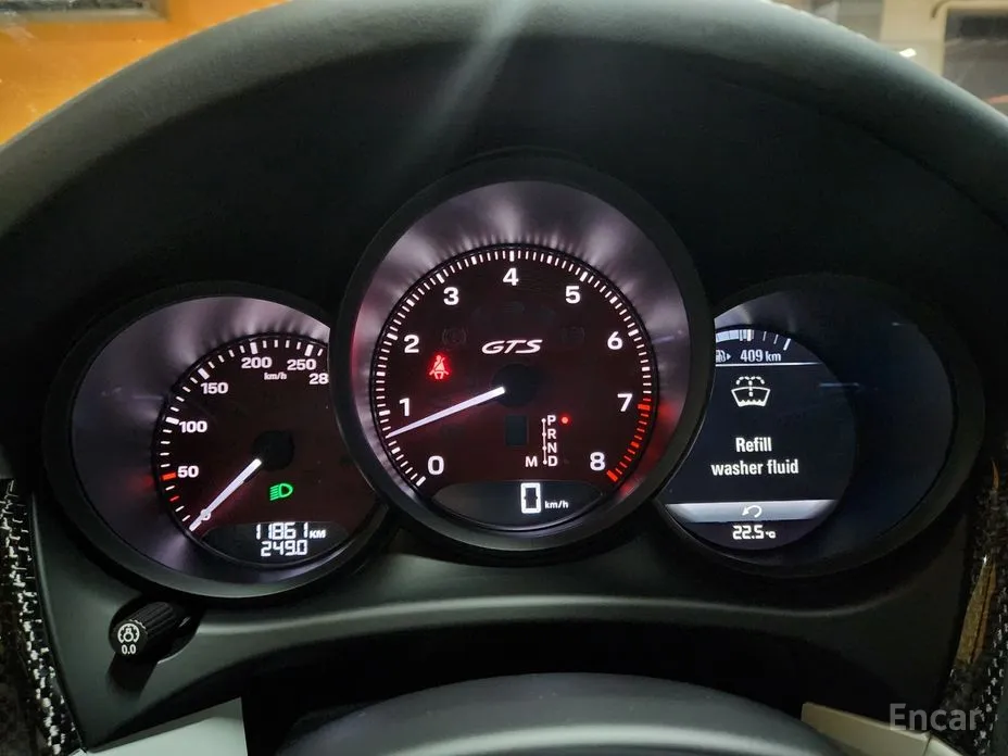 Фото 13 - Porsche Macan