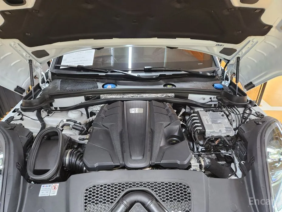 Фото 18 - Porsche Macan