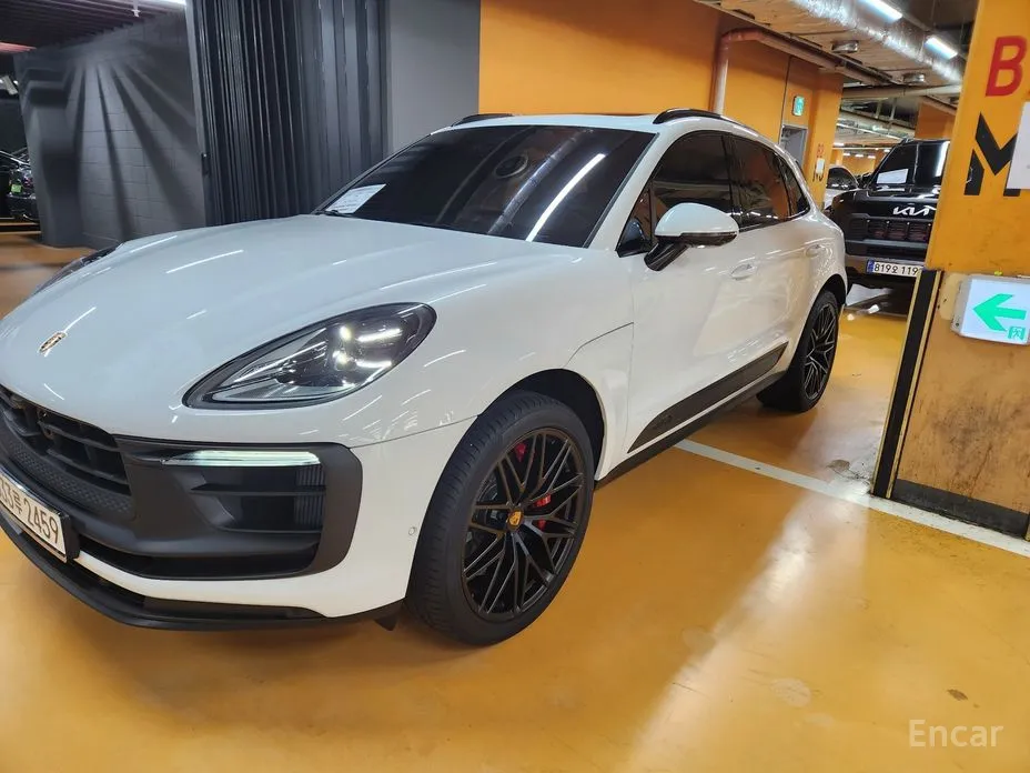 Фото 2 - Porsche Macan