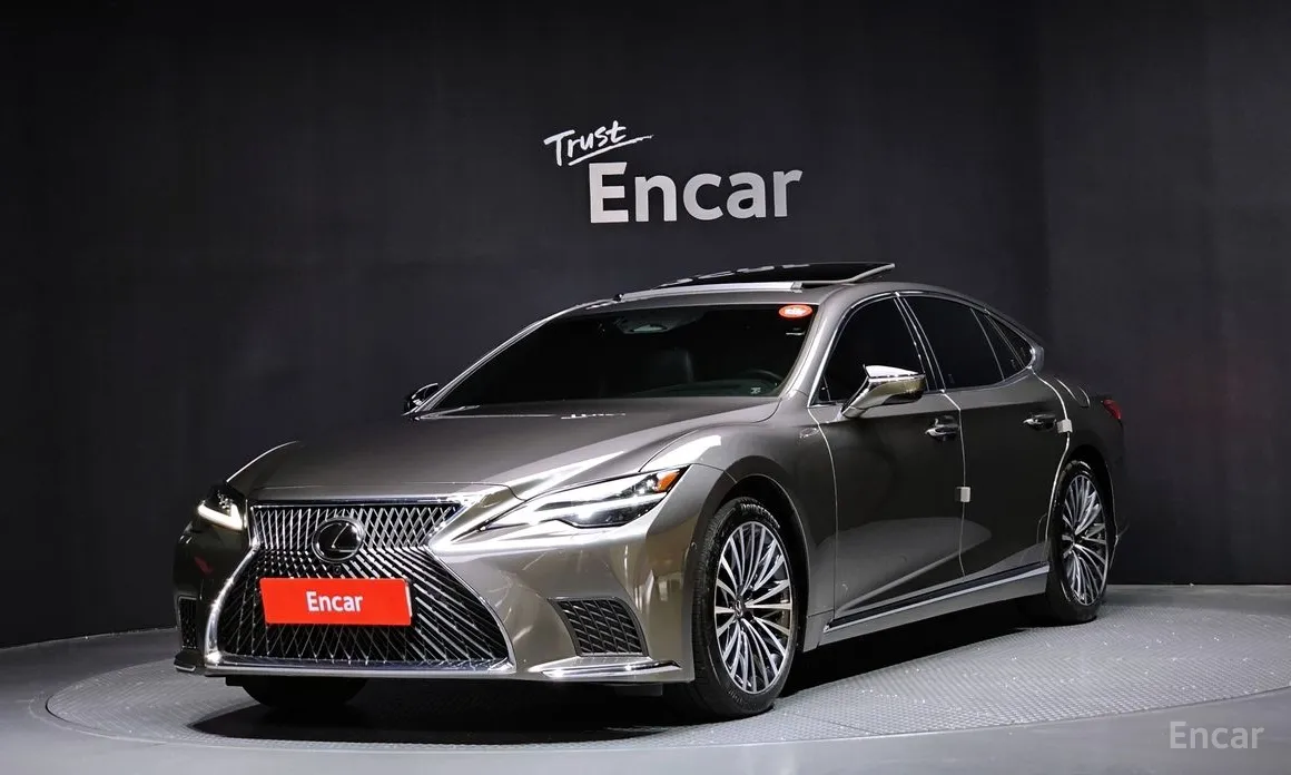 Фото 1 - Lexus LS