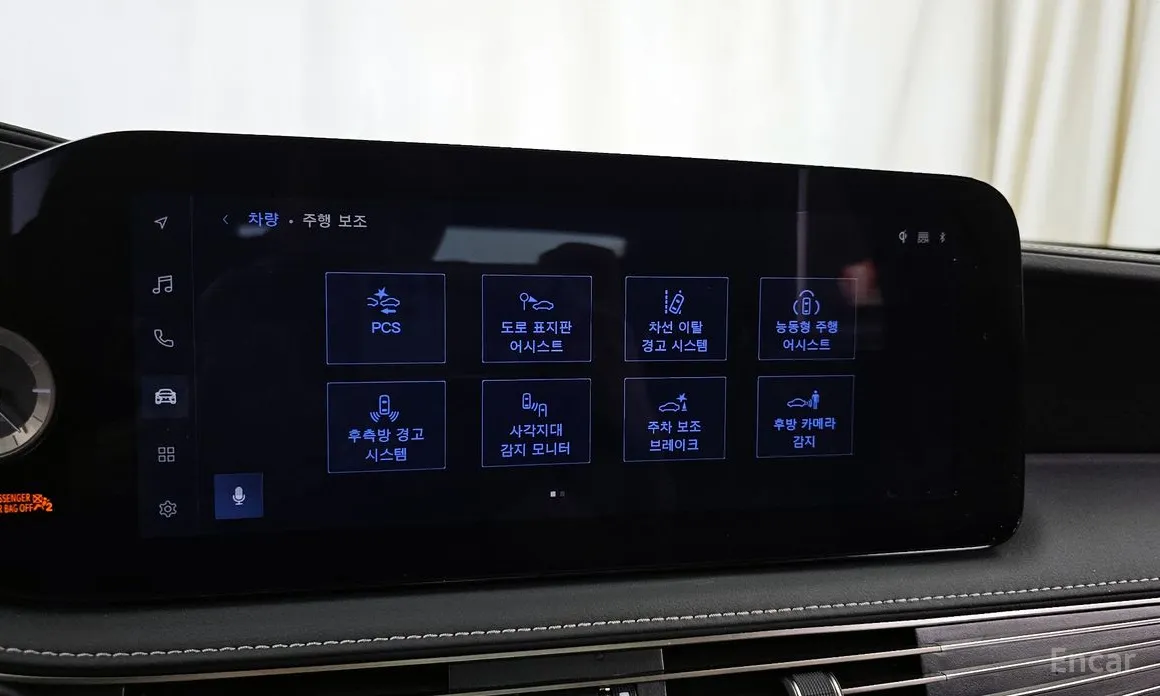 Фото 16 - Lexus LS