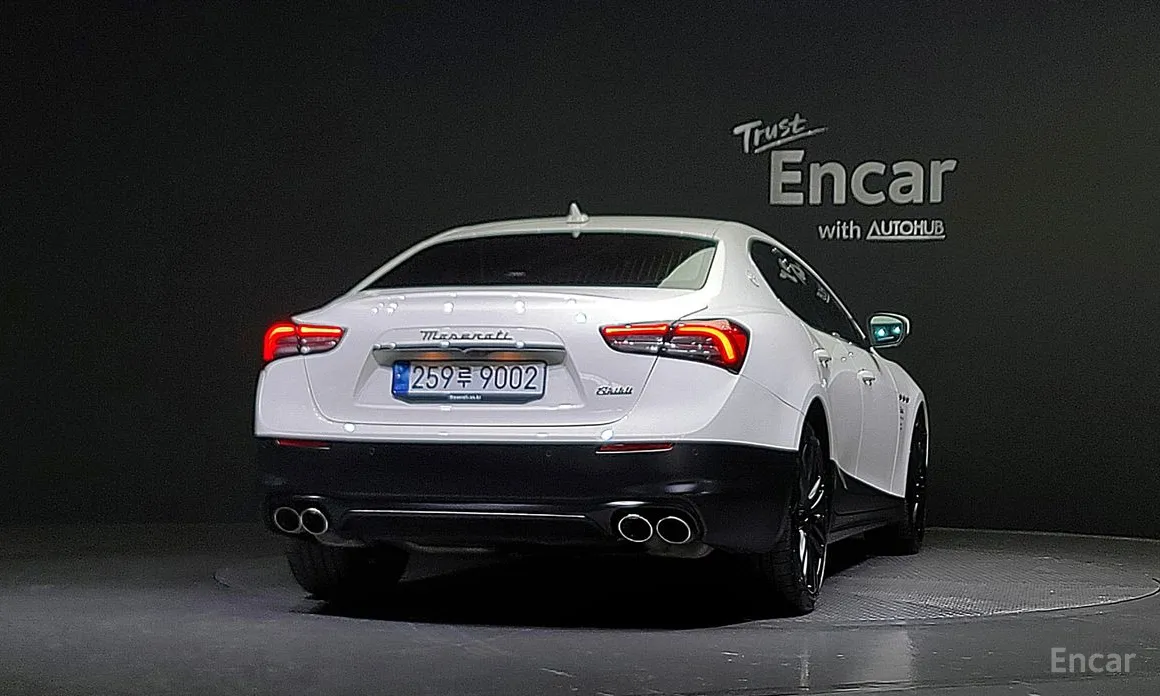 Фото 4 - Maserati Ghibli