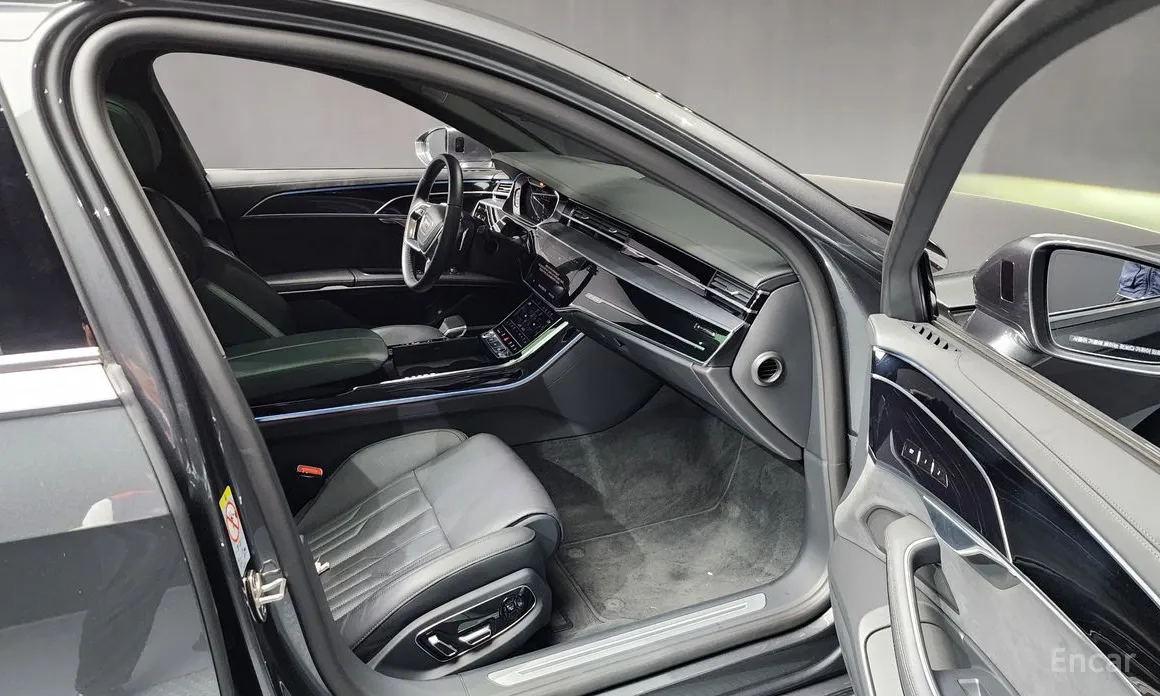 Фото 11 - Audi A8