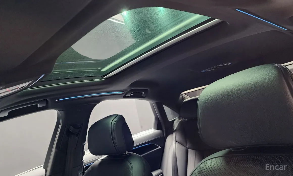 Фото 19 - Audi A8