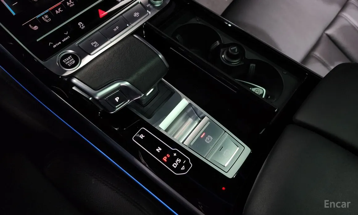 Фото 9 - Audi A8