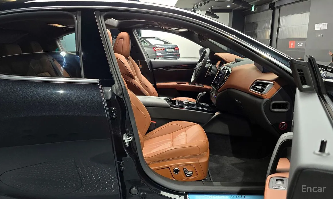 Фото 11 - Maserati Ghibli