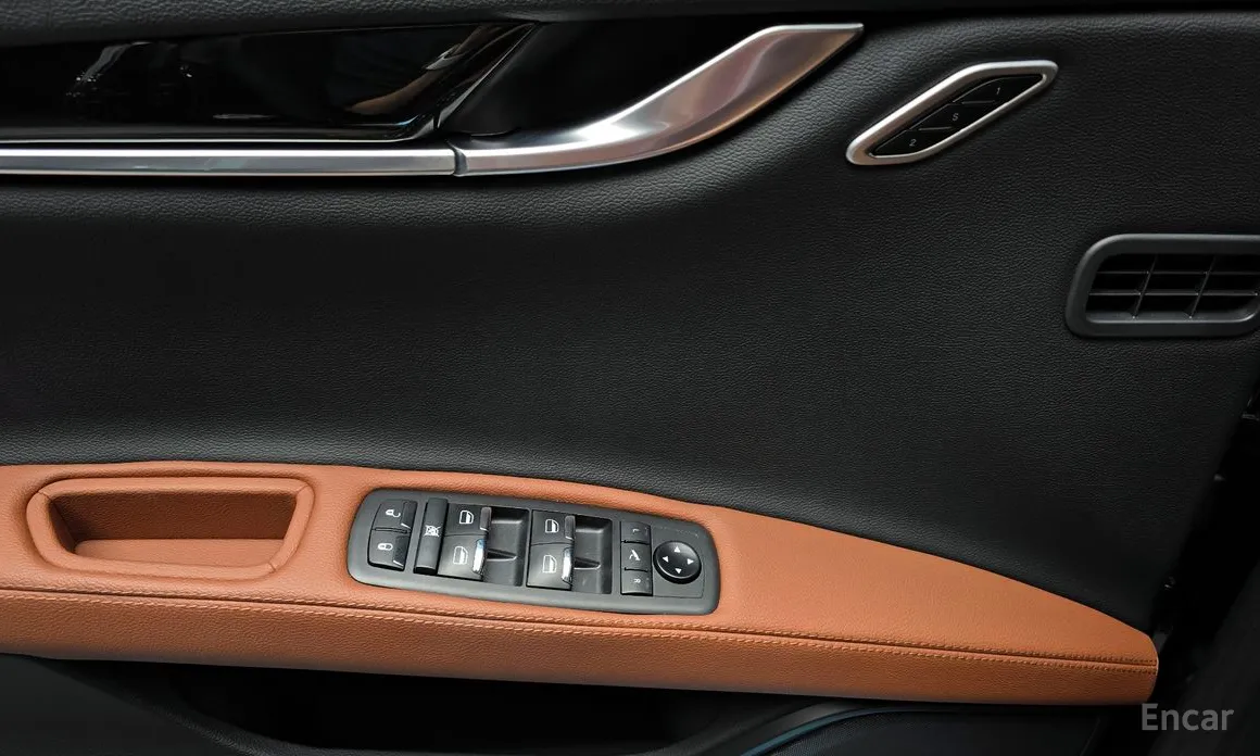 Фото 18 - Maserati Ghibli