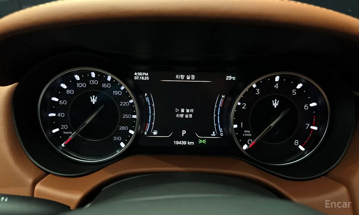 Фото 8 - Maserati Ghibli