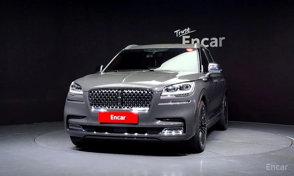 Фото 3 - Lincoln Aviator