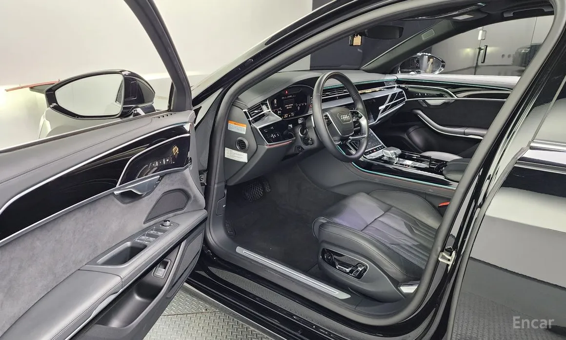 Фото 10 - Audi A8