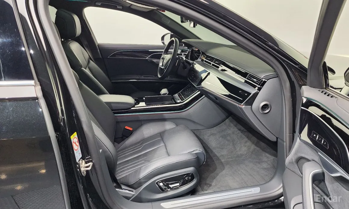 Фото 11 - Audi A8