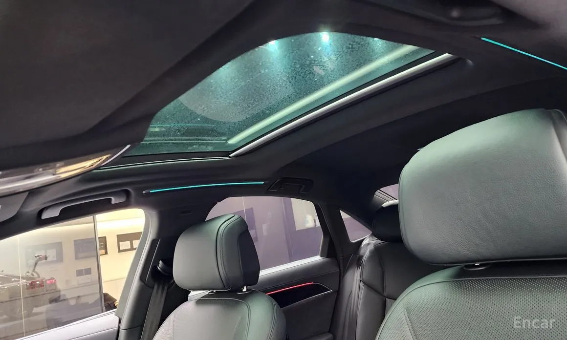 Фото 19 - Audi A8