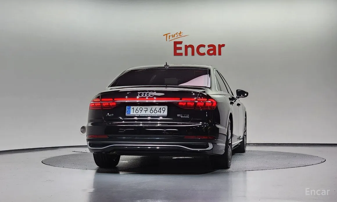 Фото 4 - Audi A8