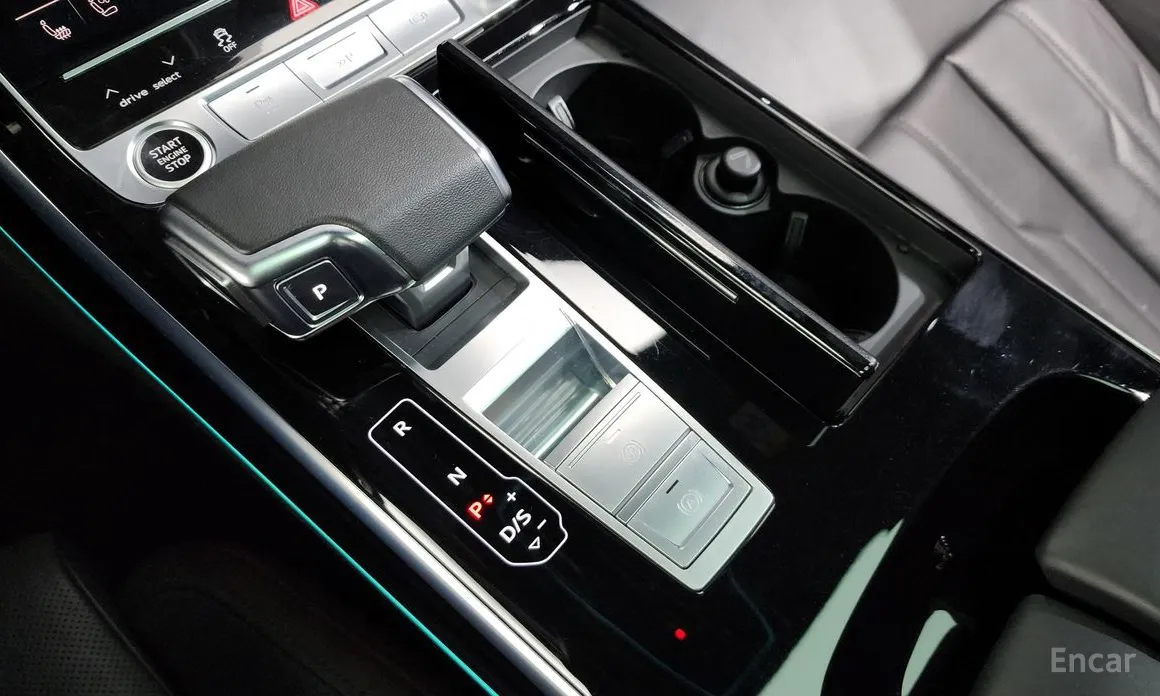 Фото 9 - Audi A8