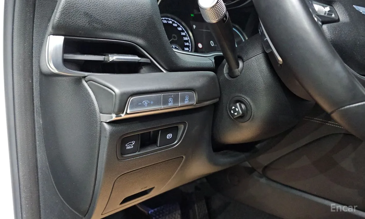 Фото 13 - Genesis GV80