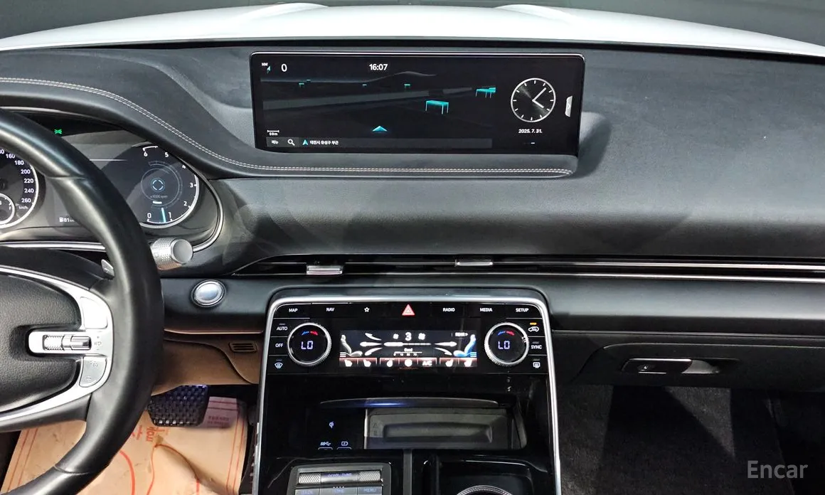 Фото 15 - Genesis GV80