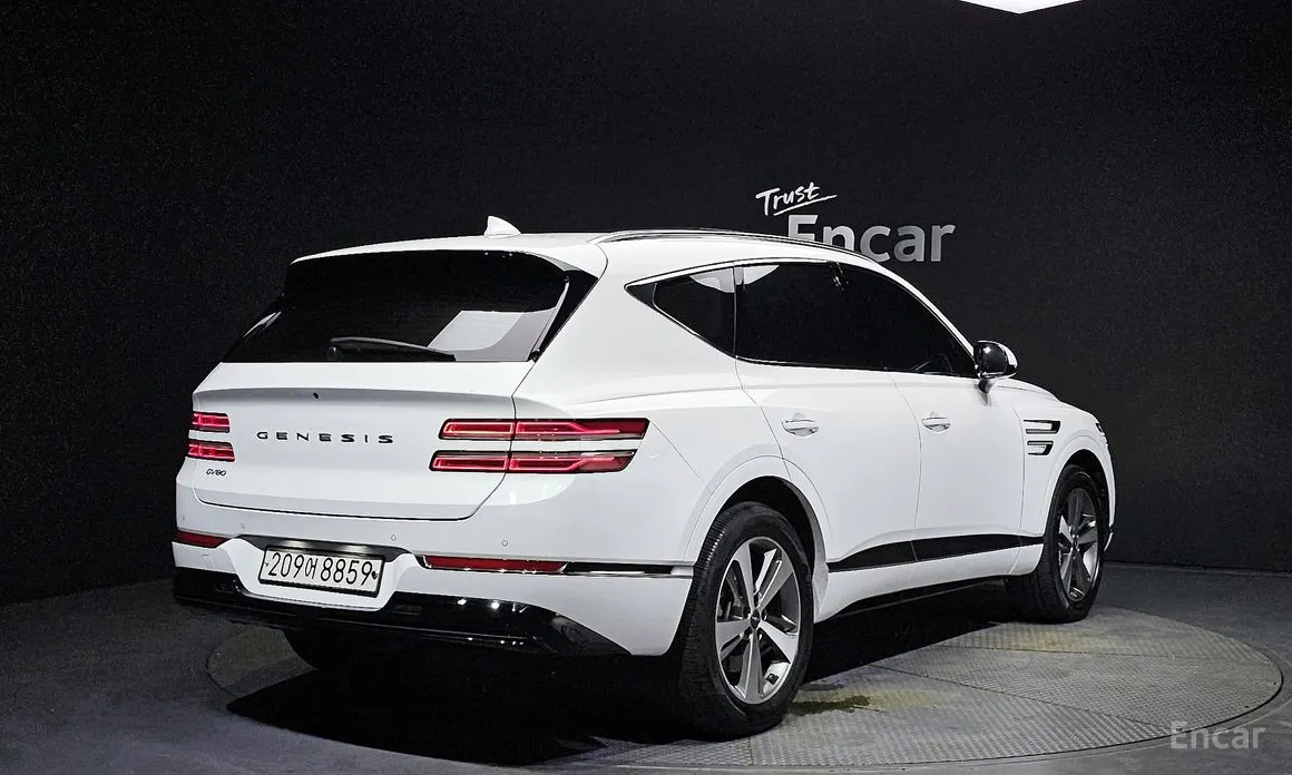 Фото 2 - Genesis GV80