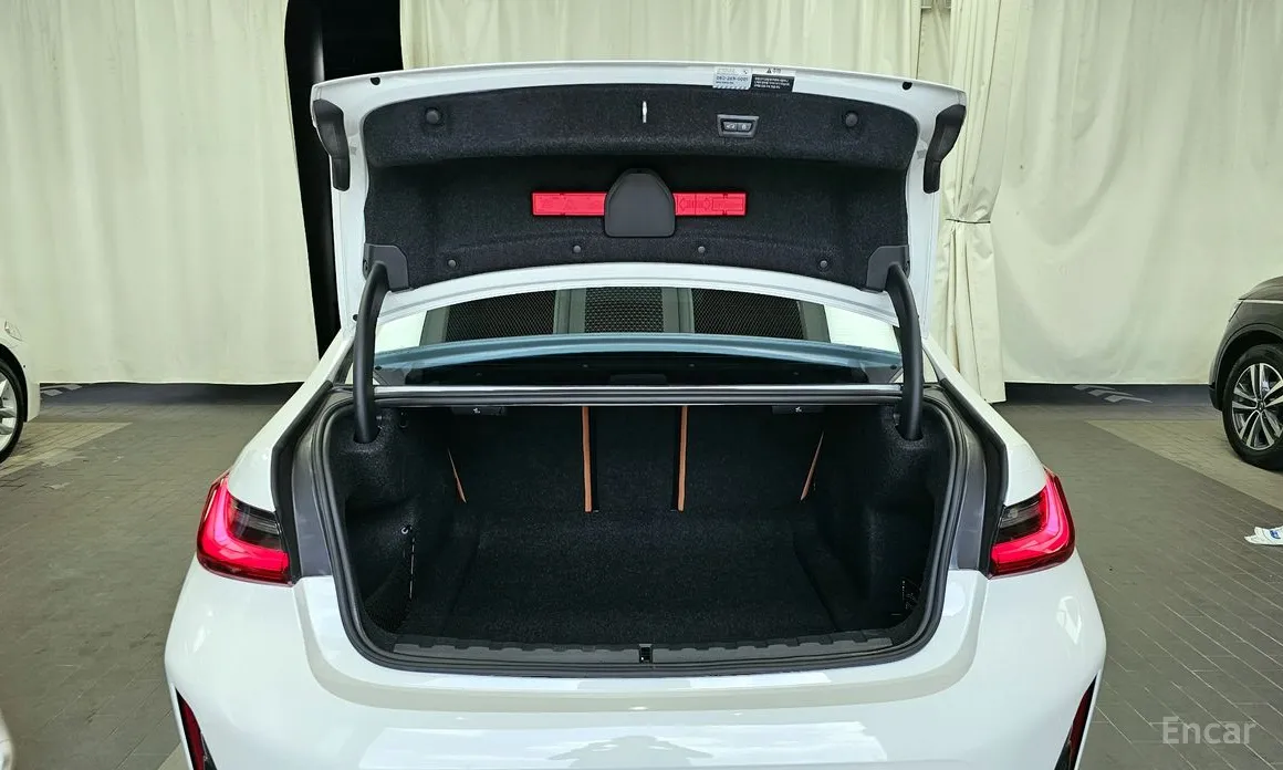 Фото 20 - BMW 3 Series