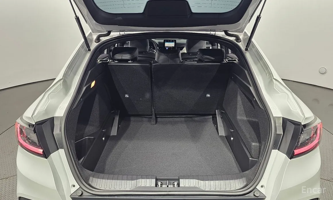 Фото 20 - Renault Arkana