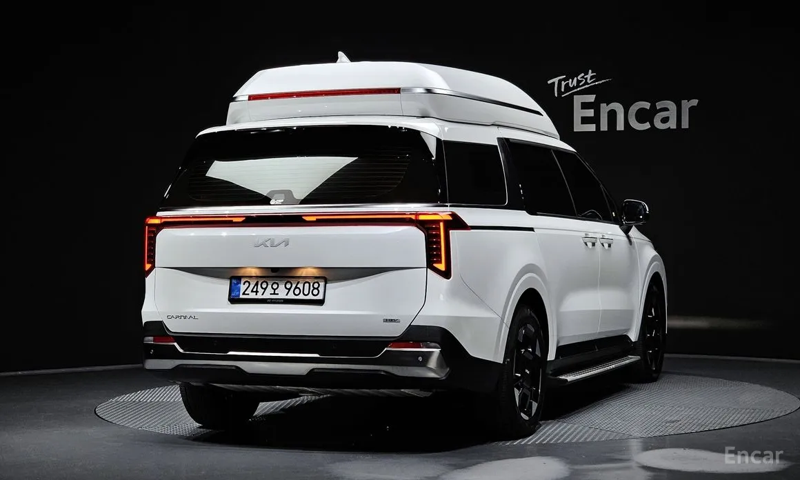 Фото 2 - Kia Carnival