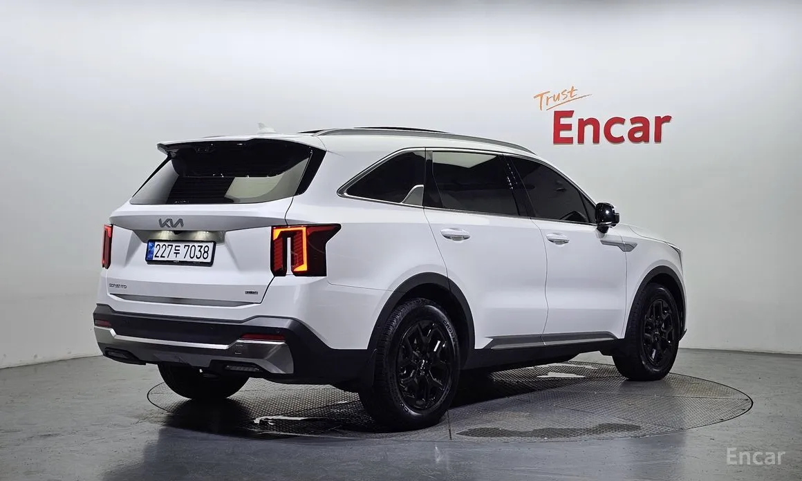 Фото 2 - Kia Sorento