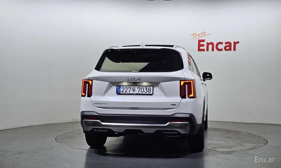 Фото 4 - Kia Sorento
