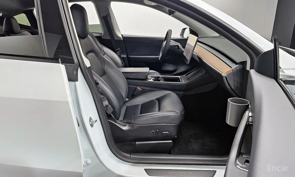 Фото 10 - Tesla Model Y