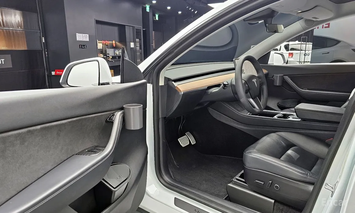 Фото 11 - Tesla Model Y