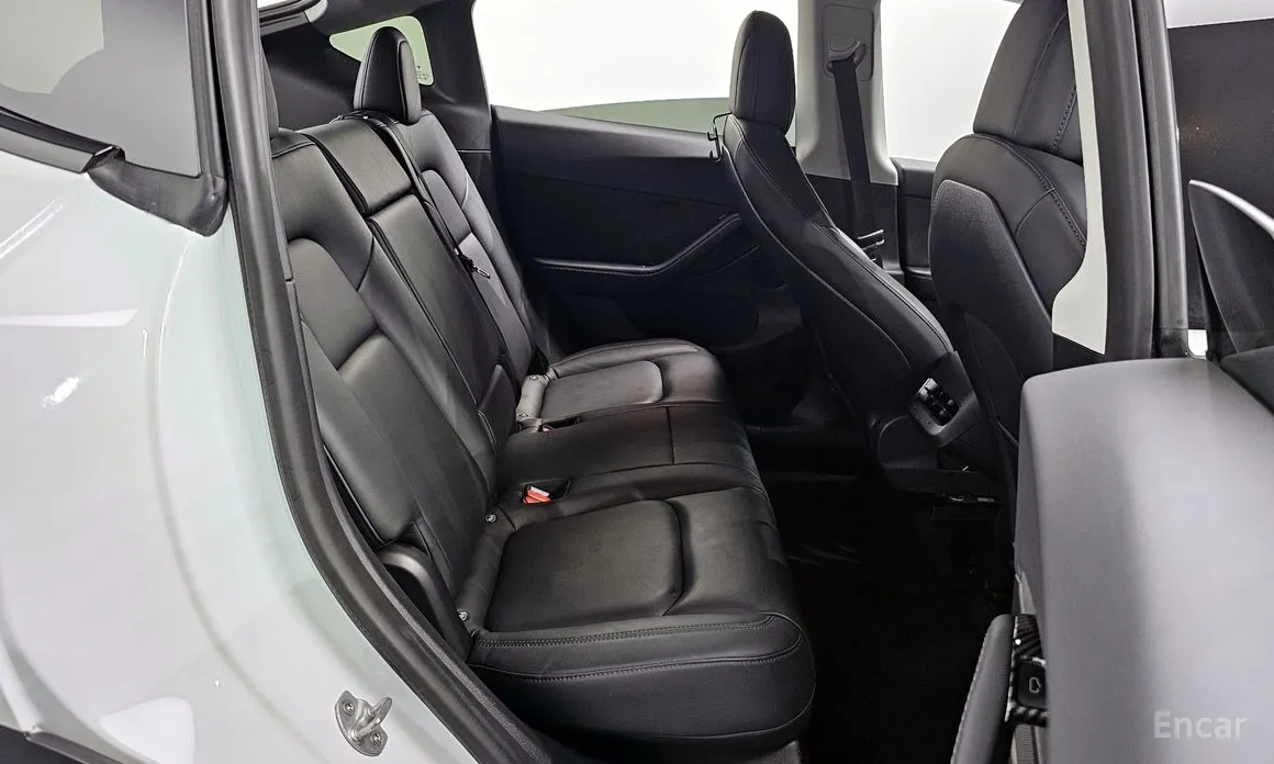 Фото 12 - Tesla Model Y