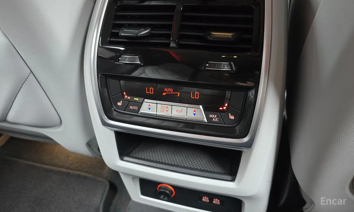 Фото 19 - BMW XM