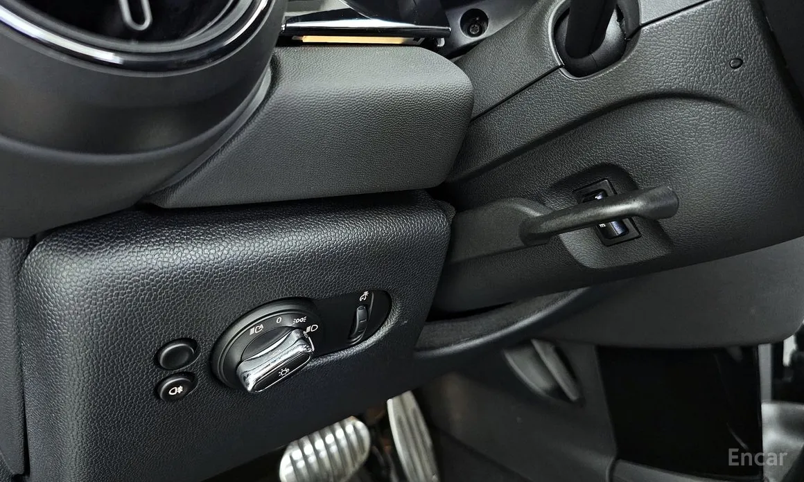 Фото 13 - Mini Cooper Convertible