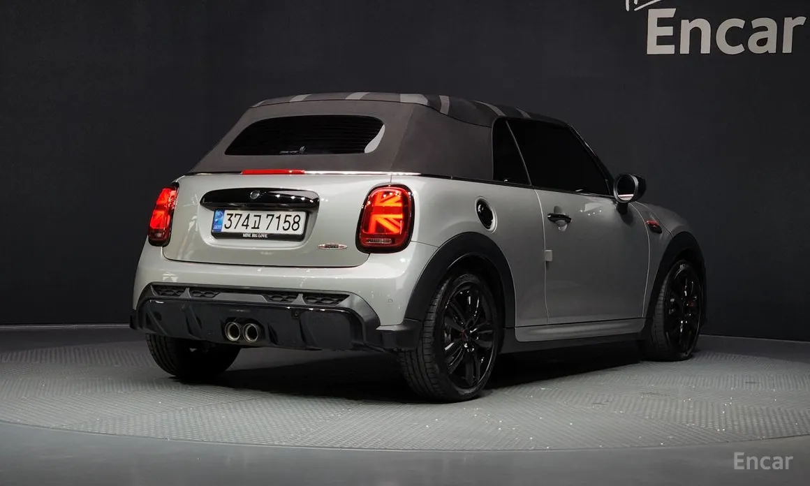 Фото 2 - Mini Cooper Convertible