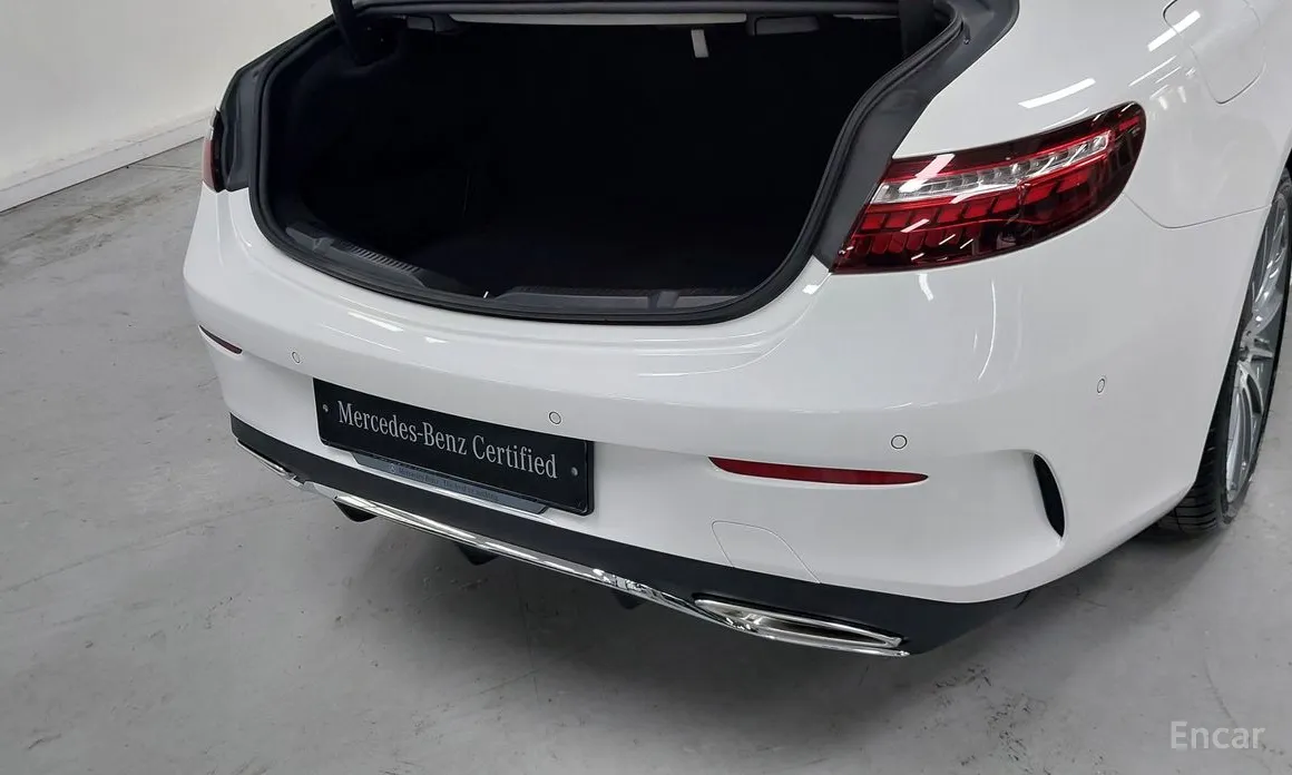 Фото 11 - Mercedes-Benz E-Class