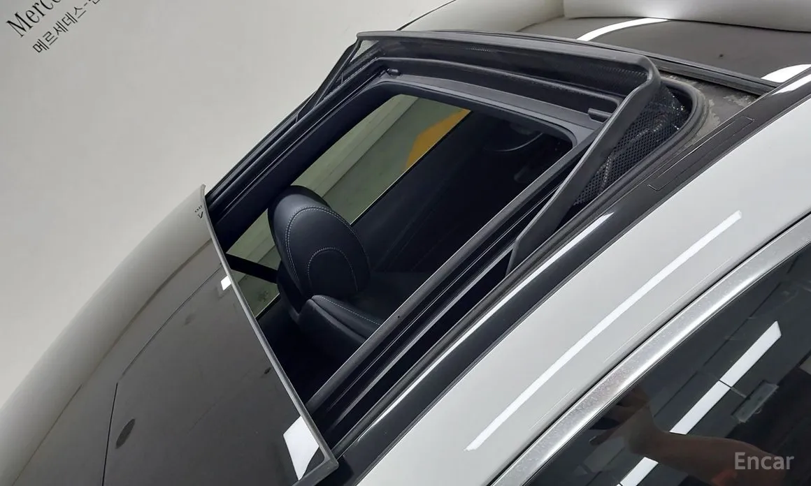 Фото 12 - Mercedes-Benz E-Class