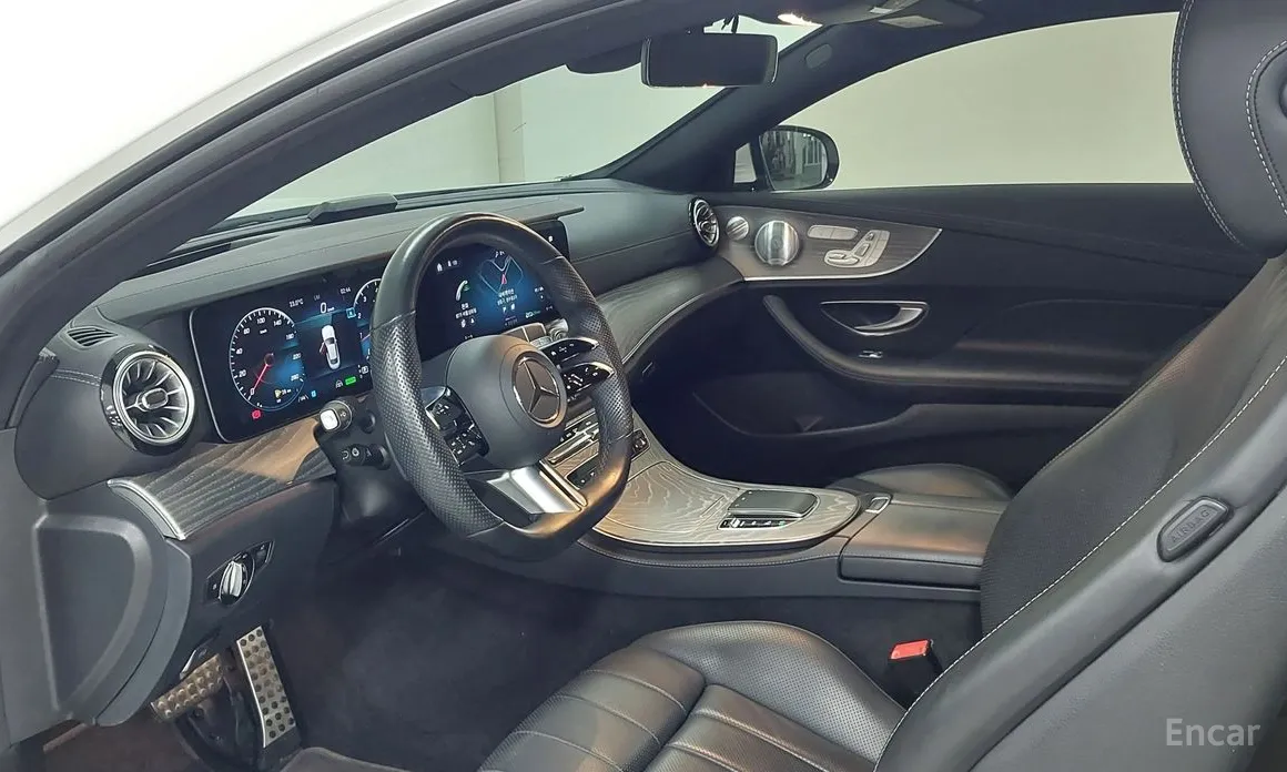 Фото 13 - Mercedes-Benz E-Class