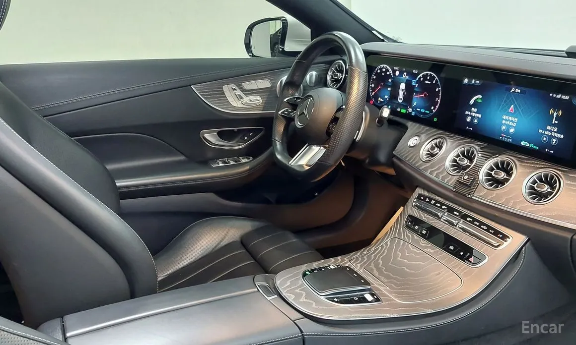 Фото 14 - Mercedes-Benz E-Class