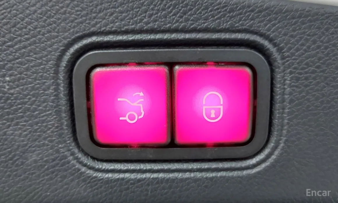 Фото 20 - Mercedes-Benz E-Class