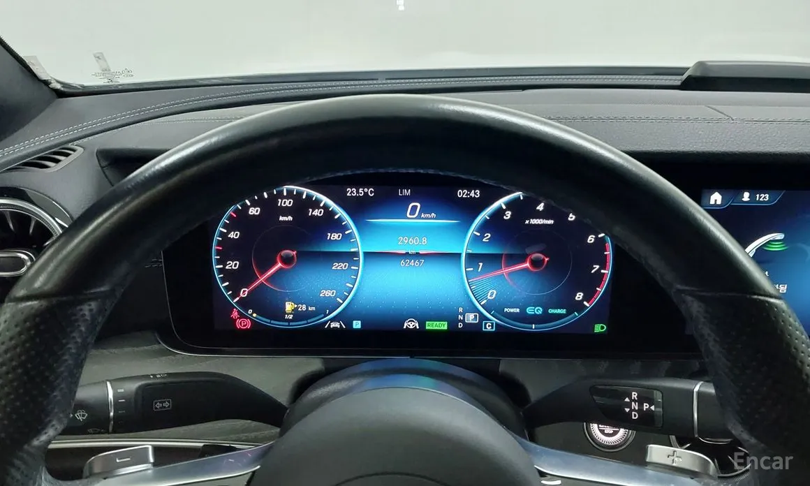 Фото 8 - Mercedes-Benz E-Class