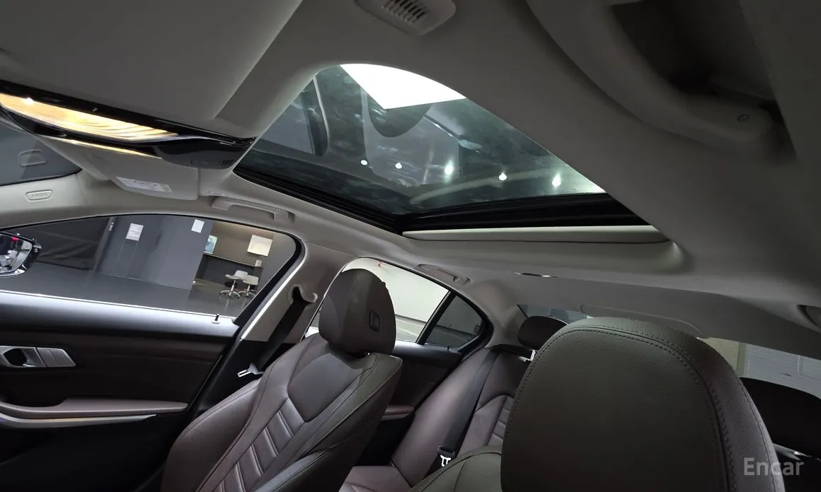 Фото 19 - BMW 3 Series