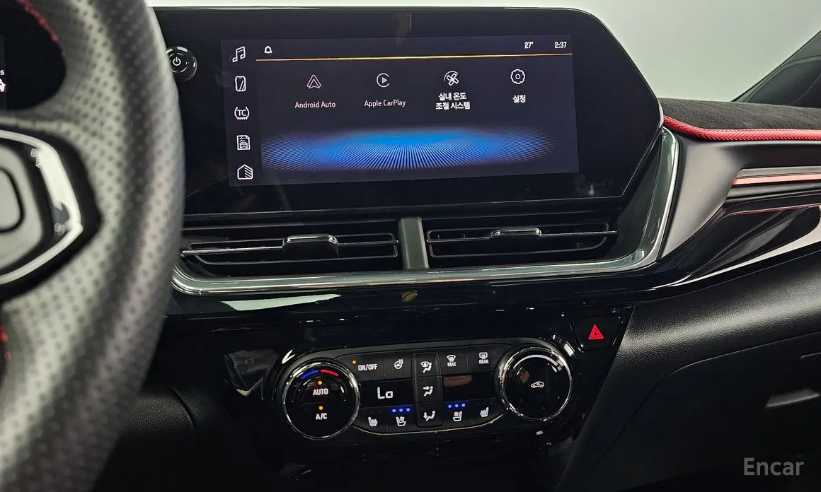 Photo 16 - Chevrolet Trax