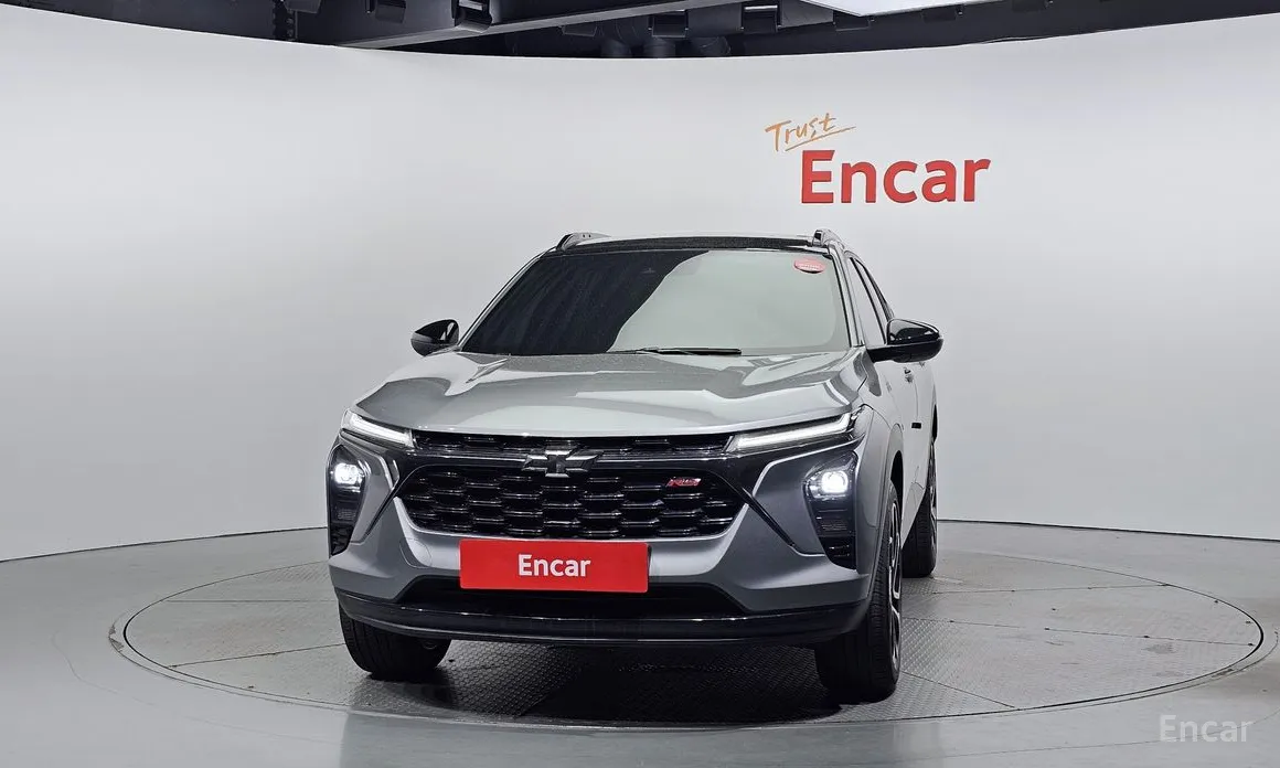 Photo 3 - Chevrolet Trax