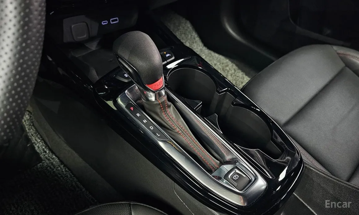 Photo 9 - Chevrolet Trax