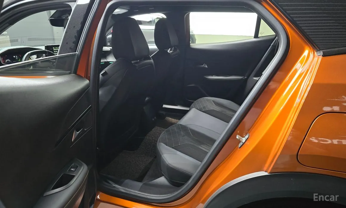 Фото 11 - Peugeot 2008