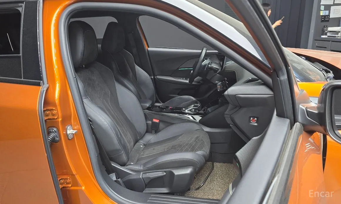 Фото 12 - Peugeot 2008