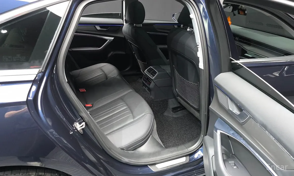 Фото 12 - Audi A6