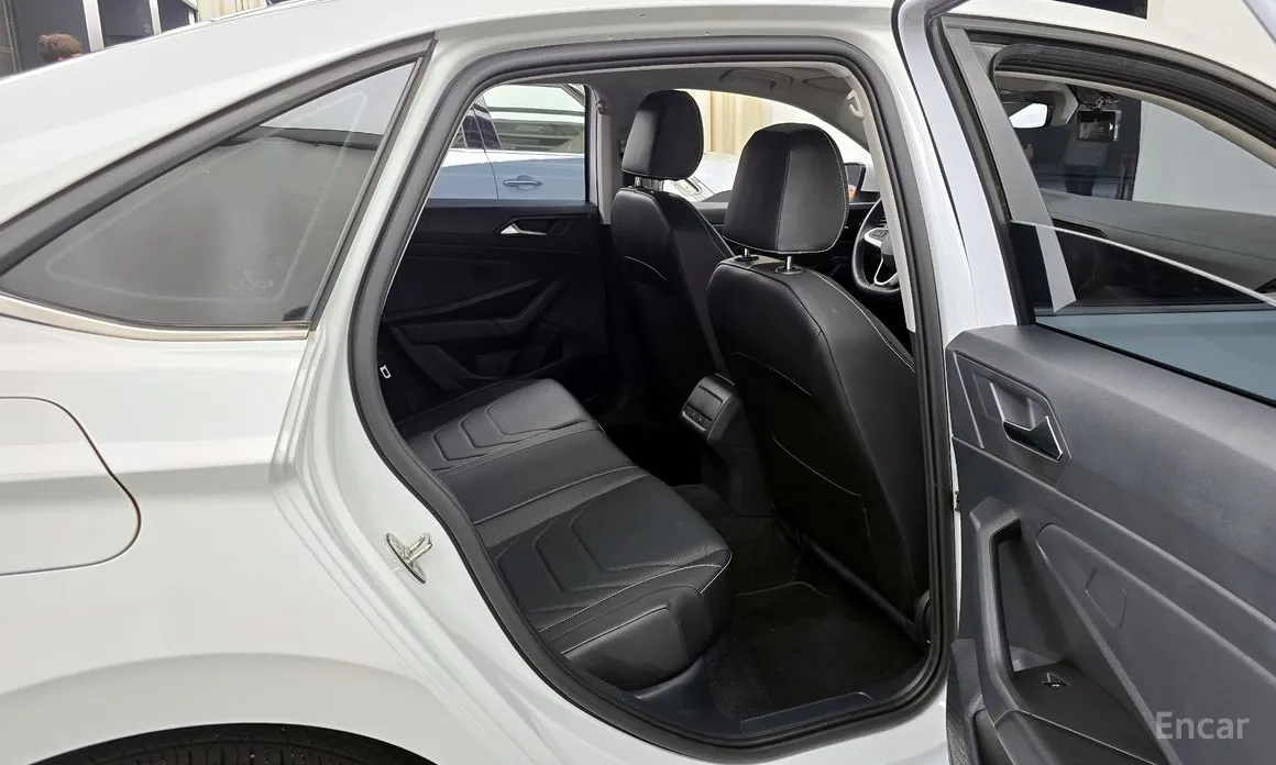 Фото 12 - Volkswagen Jetta