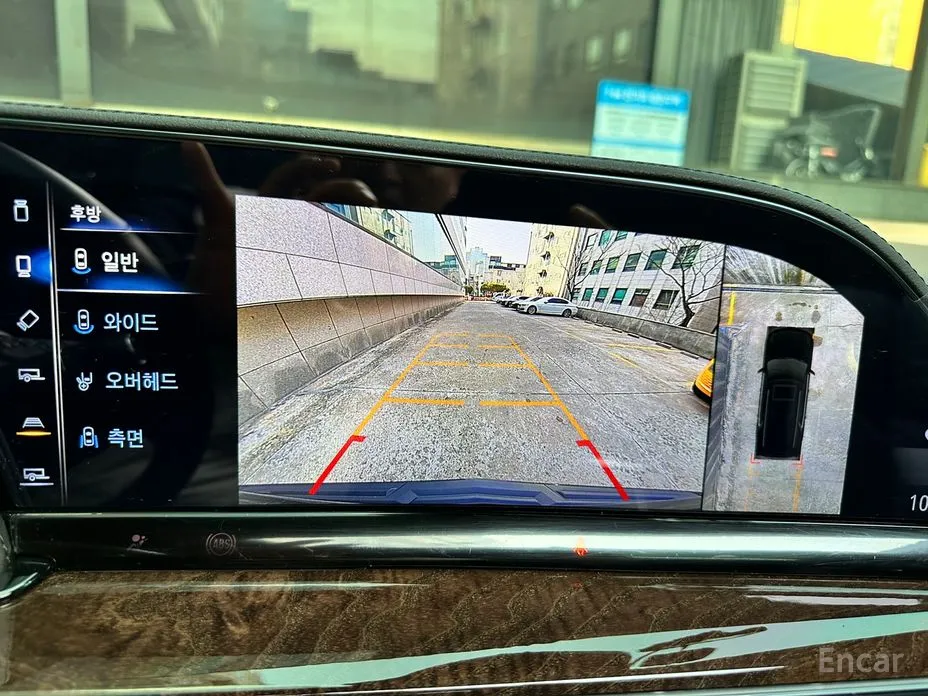 Фото 16 - Cadillac Escalade