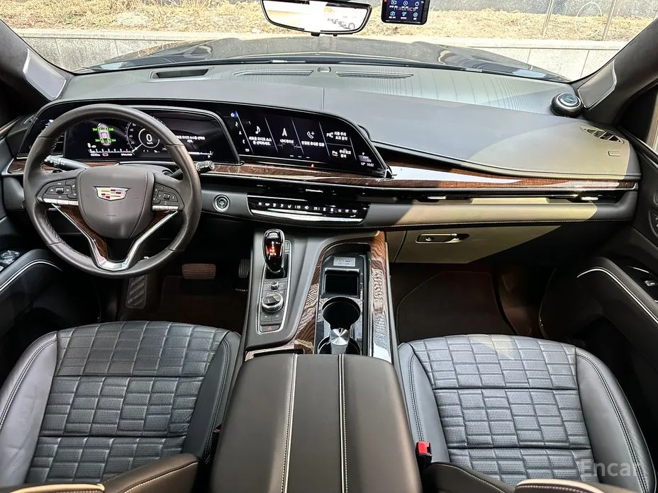 Фото 7 - Cadillac Escalade