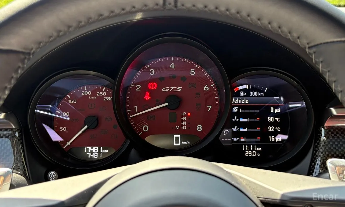 Фото 14 - Porsche Macan