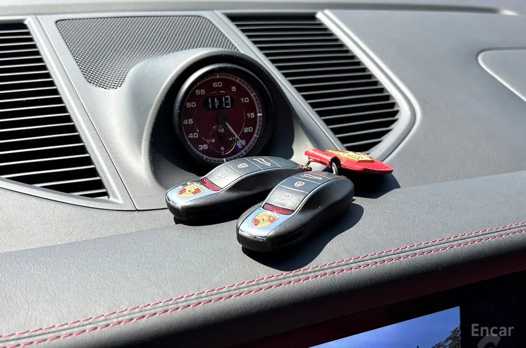 Фото 16 - Porsche Macan